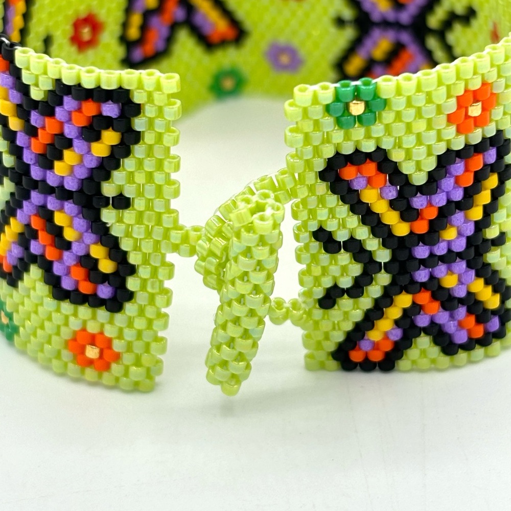 HAND CRAFTED Butterfly Beaded Bracelet Lime Green - Picture 7 of 9